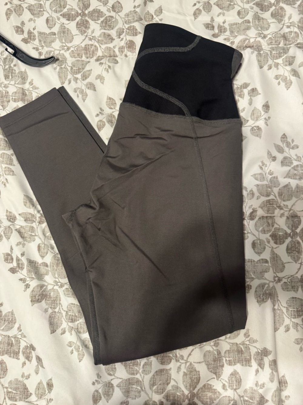Women’s Tommy copper High-Waist Active Leggings - Black and Gray